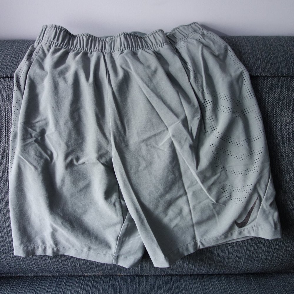 Nike Gray Shorts Size S